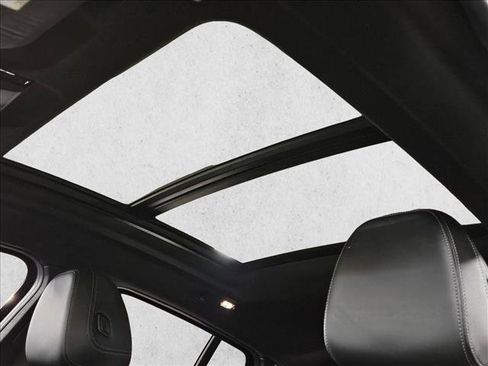 Used 2021 BMW X4 xDrive30i w/ Executive Package image 16