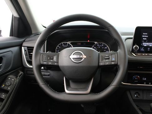 New 2026 Nissan Rogue SV FWD image 21