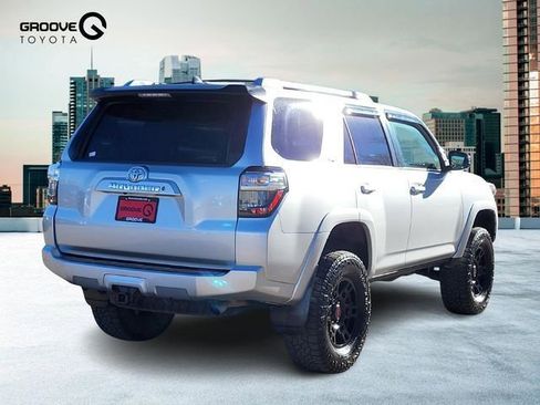 Used 2016 Toyota 4Runner SR5 image 6