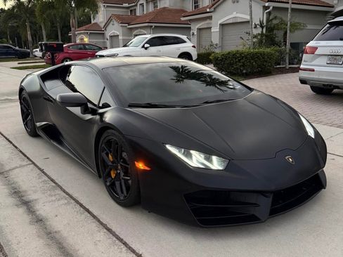 Used 2016 Lamborghini Huracan LP 580-2 image 3