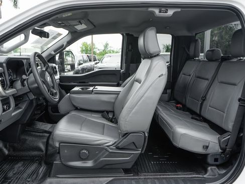 Used 2024 Ford F250 XL w/ XL Chrome Package RWD image 18