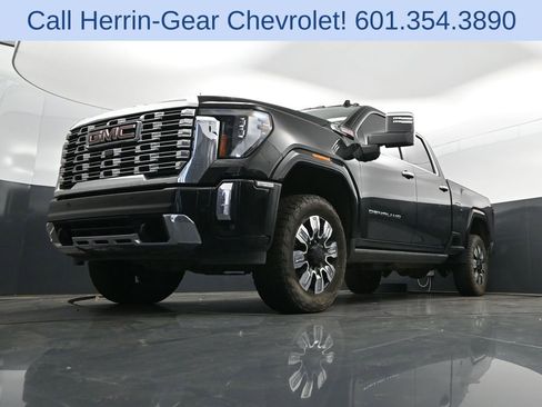 Used 2024 GMC Sierra 3500 Denali w/ Denali Reserve Package AWD/4WD image 43
