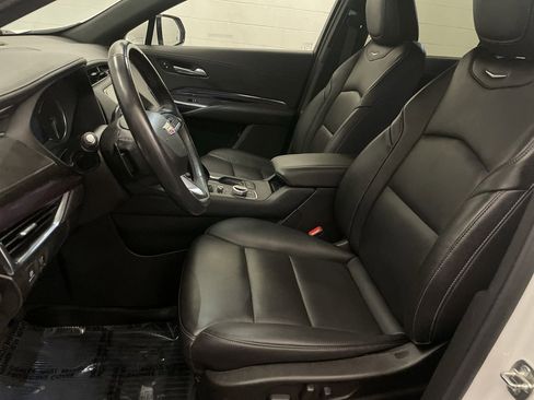 Used 2023 Cadillac XT4 Luxury image 12