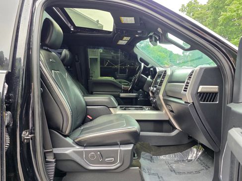 Used 2017 Ford F250 Platinum w/ Platinum Ultimate Package AWD/4WD image 31