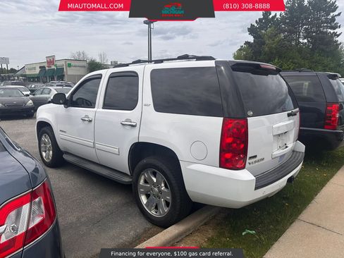 Used 2012 GMC Yukon SLT w/ SLT-2 Equipment Package AWD/4WD image 6