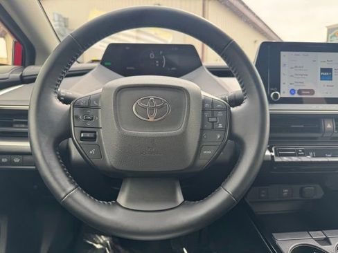 Used 2024 Toyota Prius LE AWD/4WD image 20