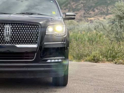 Used 2024 Lincoln Navigator Reserve AWD/4WD image 12