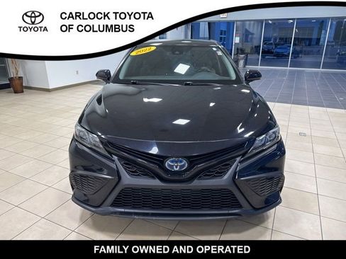 Used 2022 Toyota Camry SE image 4