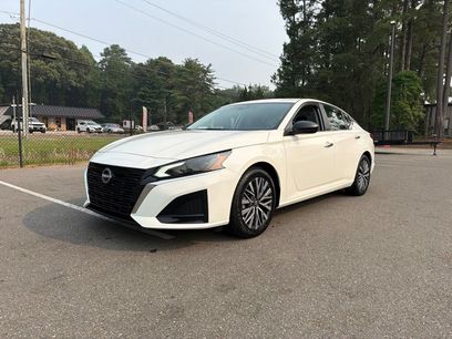 Used 2025 Nissan Altima 2.5 SV