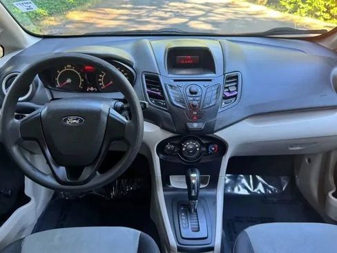 Used 2013 Ford Fiesta S w/ Convenience Pkg image 11