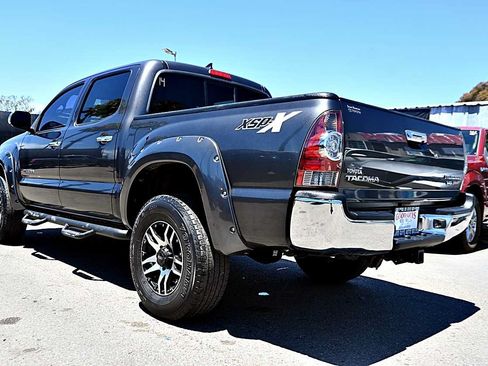 Used 2014 Toyota Tacoma PreRunner w/ SR5 Package RWD image 5