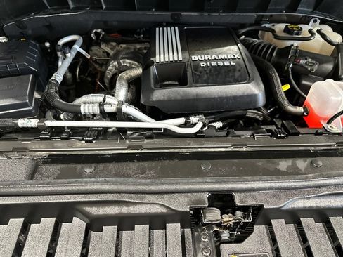Certified 2024 Chevrolet Silverado 1500 RST w/ Convenience Package II AWD/4WD image 23