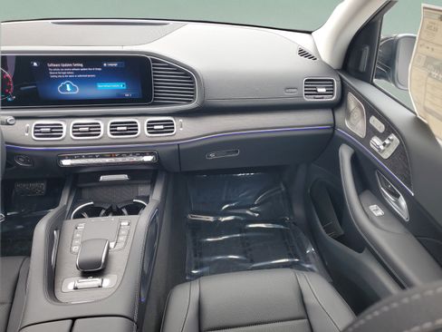 Certified 2026 Mercedes-Benz GLS 450 4MATIC image 15