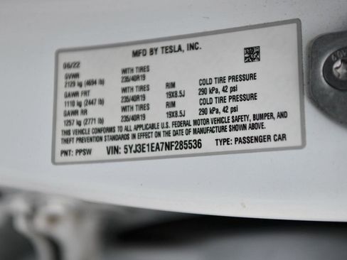 Used 2022 Tesla Model 3 Standard Range Plus image 31