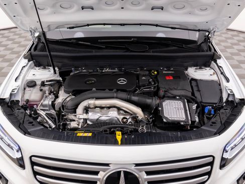 New 2025 Mercedes-Benz GLB 250 4MATIC image 29