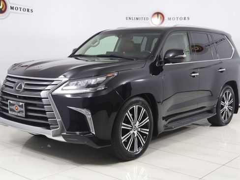 Used 2020 Lexus LX 570 4WD w/ Luxury Package image 5