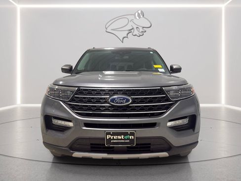 Certified 2022 Ford Explorer XLT w/ Equipment Group 202A AWD/4WD image 9