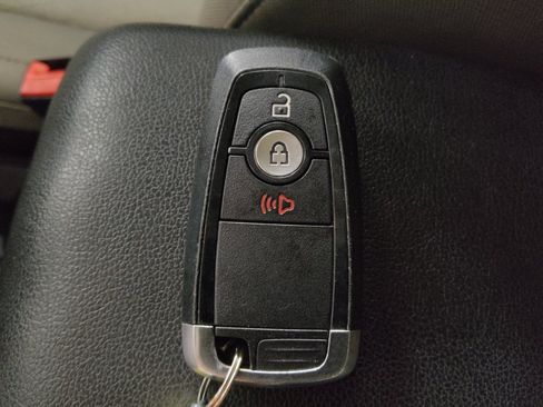 Used 2018 Ford EcoSport SE w/ SE Convenience Package FWD image 32