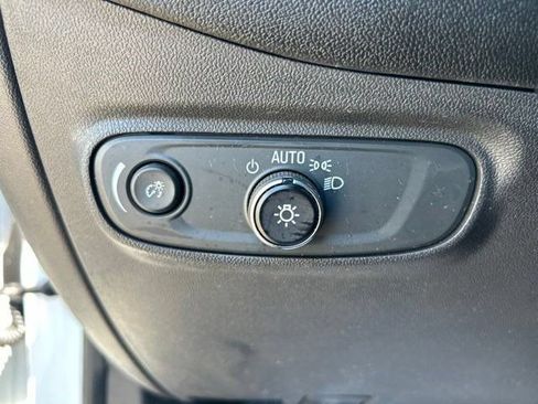 Used 2022 Chevrolet Equinox RS w/ RS Leather Package FWD image 20