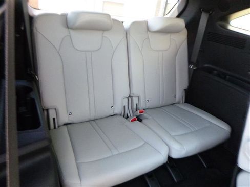 Used 2025 Kia Sorento SX Prestige AWD/4WD image 8