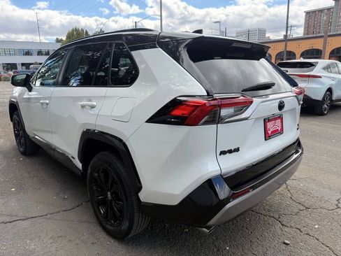 Used 2022 Toyota RAV4 XSE AWD/4WD image 5
