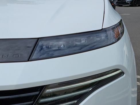 Certified 2025 Nissan Murano SV image 9