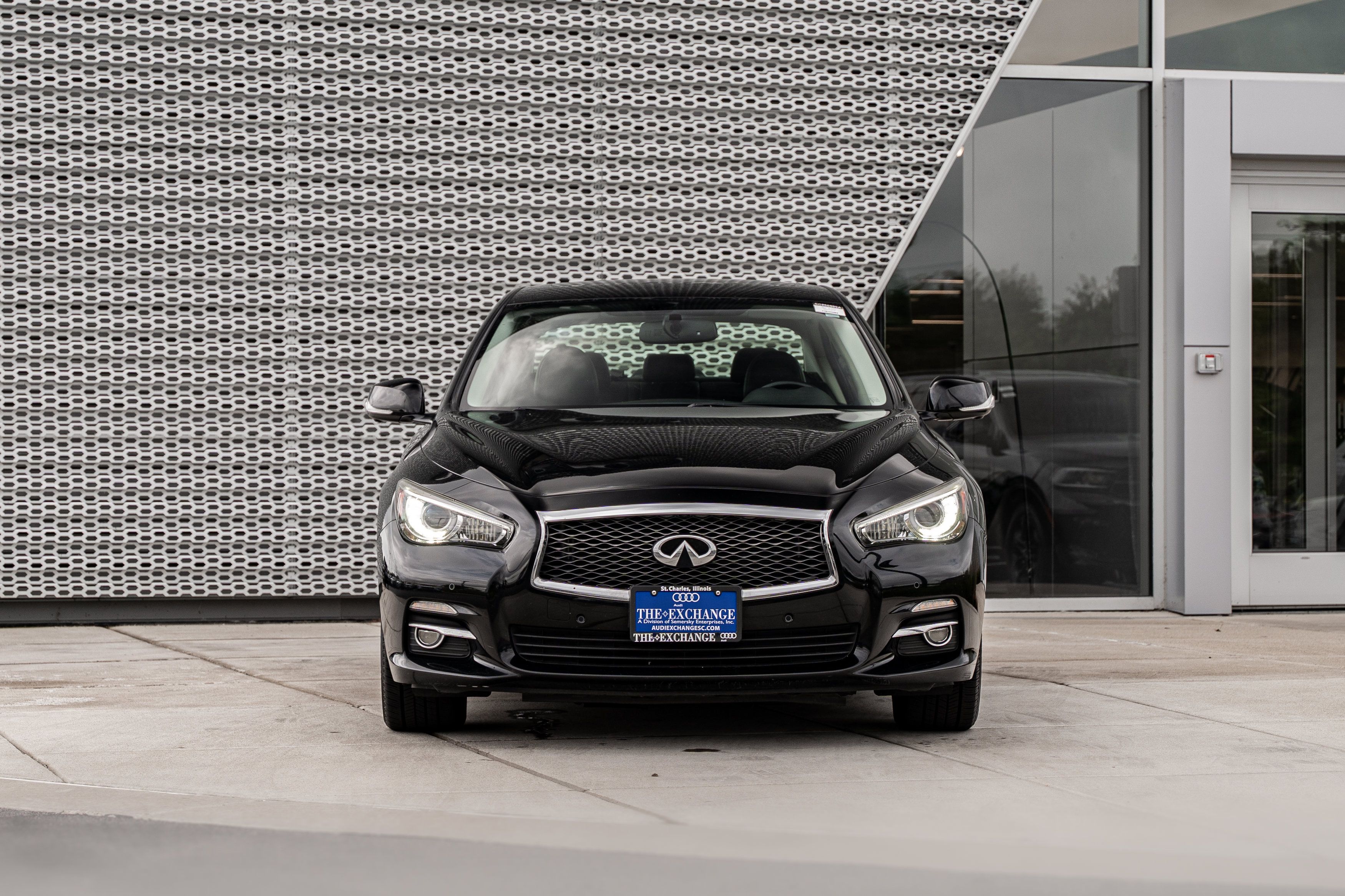 Used 2014 INFINITI Q50 Premium w/ Deluxe Touring Package AWD/4WD image 29