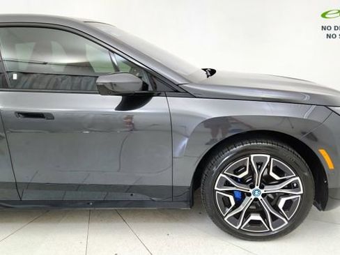 Used 2024 BMW iX xDrive50 w/ Sport Package AWD/4WD image 7