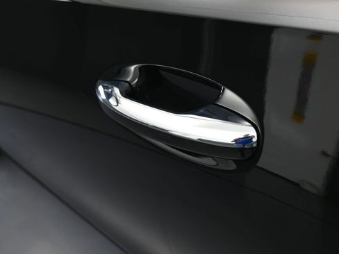 Used 2022 Mercedes-Benz C 300 Sedan w/ Exclusive Trim Package image 34