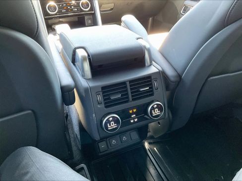 Used 2023 Land Rover Discovery HSE R-Dynamic image 37