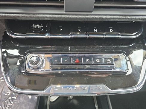 New 2026 Lincoln Corsair Premiere AWD/4WD image 17