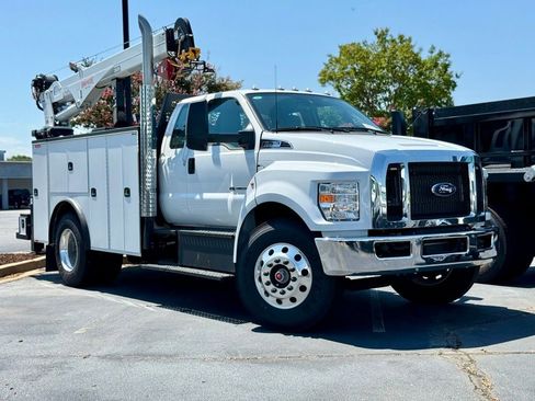 New 2026 Ford F750 2WD SuperCab Super Duty image 2
