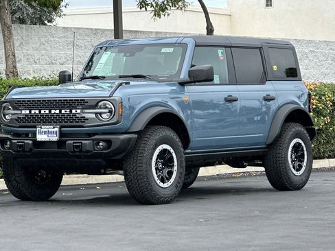 New 2025 Ford Bronco Badlands w/ Sasquatch Package image 8