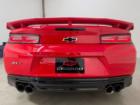 Used 2018 Chevrolet Camaro ZL1 RWD image 10