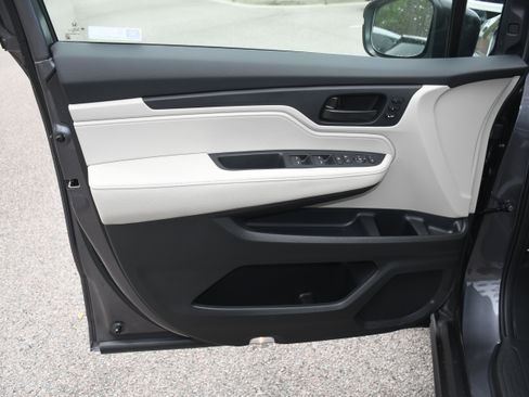 New 2026 Honda Odyssey EX-L image 5