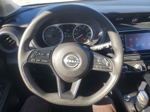 Used 2024 Nissan Kicks S image 21