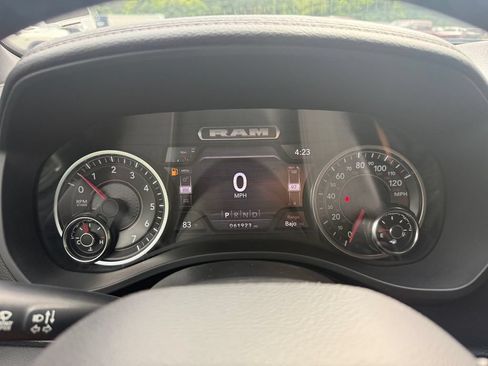 Used 2024 RAM 1500 Laramie RWD image 20