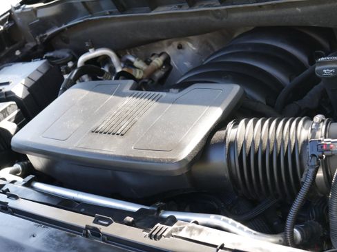 Used 2022 Chevrolet Tahoe LT image 11