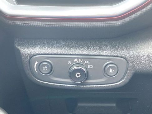 Used 2023 Chevrolet TrailBlazer RS w/ Convenience Package FWD image 17