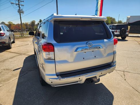 Used 2013 Toyota 4Runner SR5 image 7
