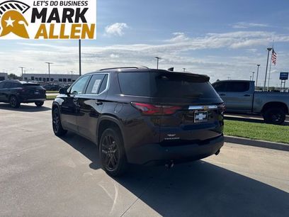 Used 2023 Chevrolet Traverse LT