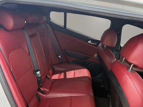 Used 2022 Kia Stinger GT-Line w/ Sun & Sound Package RWD image 11
