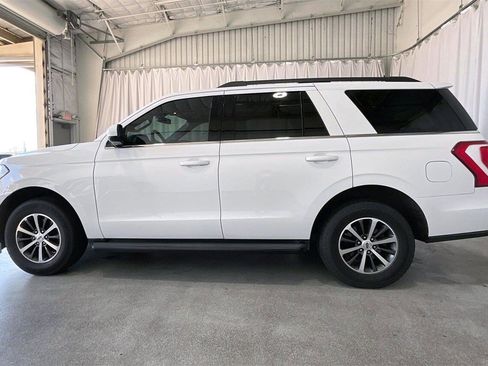 Used 2018 Ford Expedition XLT image 26