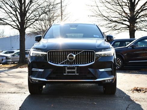 Used 2023 Volvo XC60 B5 Plus w/ Climate Package image 2
