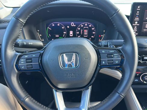 Used 2023 Honda Accord Touring image 12