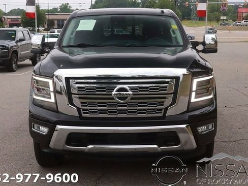 Used 2021 Nissan Titan SL w/ Moonroof Package AWD/4WD image 2