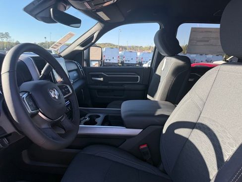 New 2026 RAM 2500 Big Horn AWD/4WD image 10
