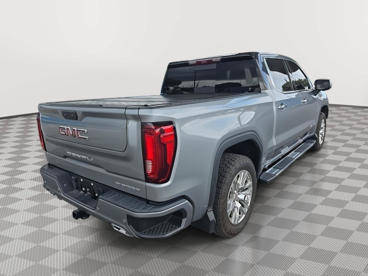 Used 2024 GMC Sierra 1500 Denali w/ Technology Package RWD image 2