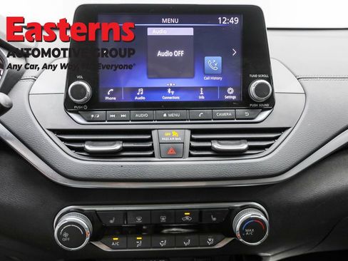 Used 2021 Nissan Altima 2.5 SV w/ SV Premium Package image 12