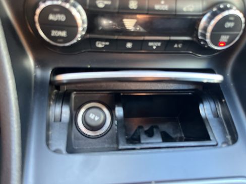 Used 2020 Mercedes-Benz GLA 250 4MATIC image 31